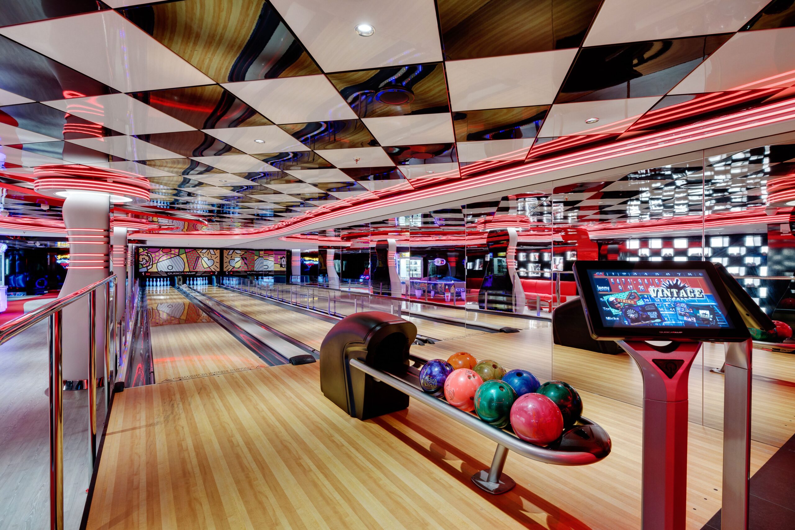 Arcade Games & Bowling