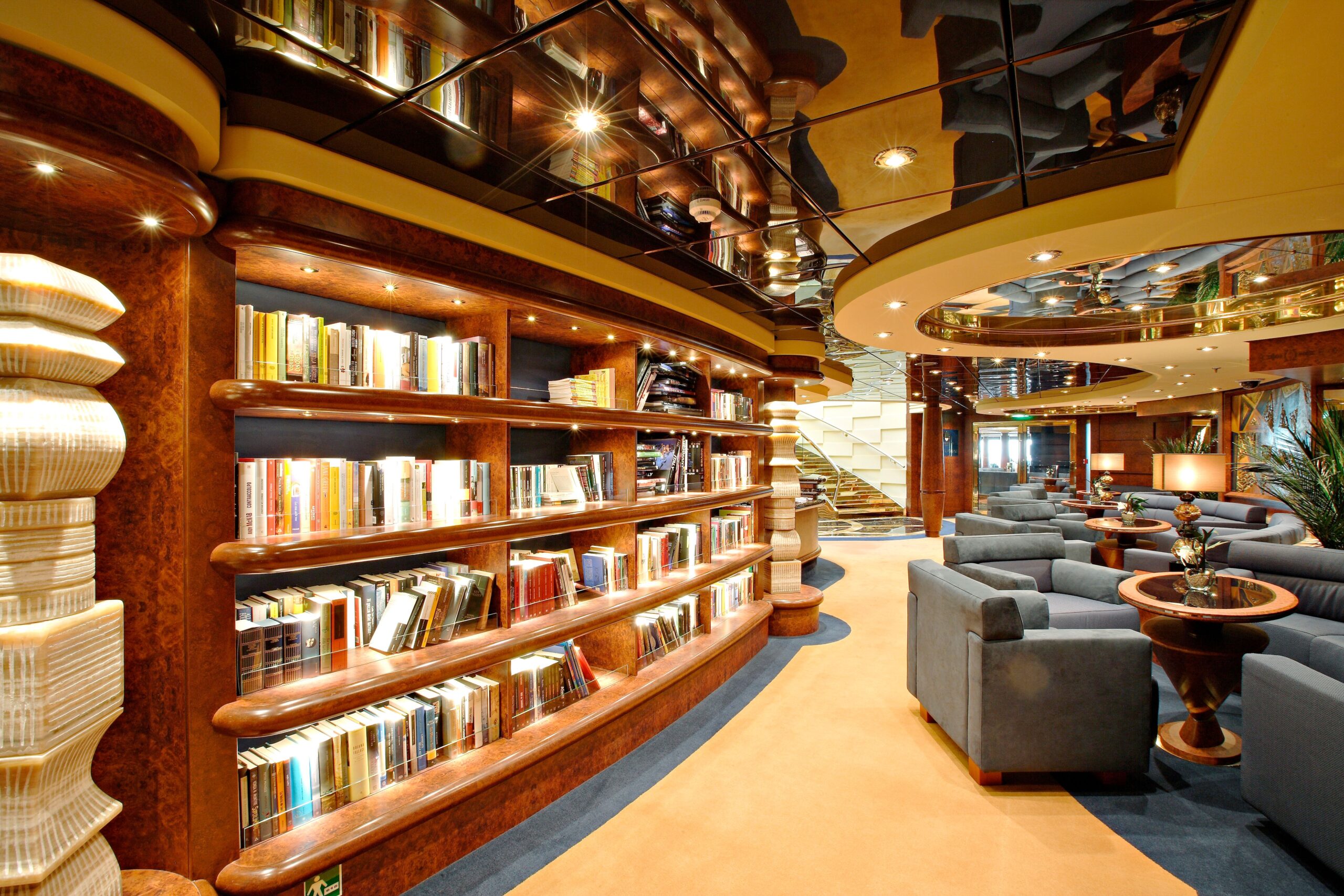 Biblioteca MSC Yacht Club