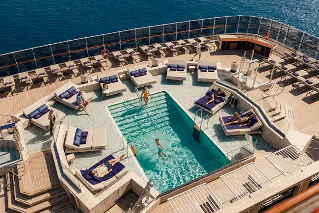 Atoll Pool & Bar