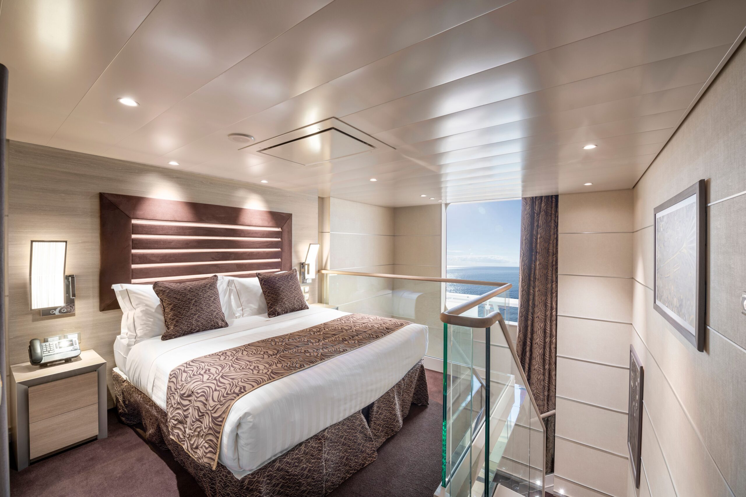 Suíte Duplex com hidromassagem - Yacht Club