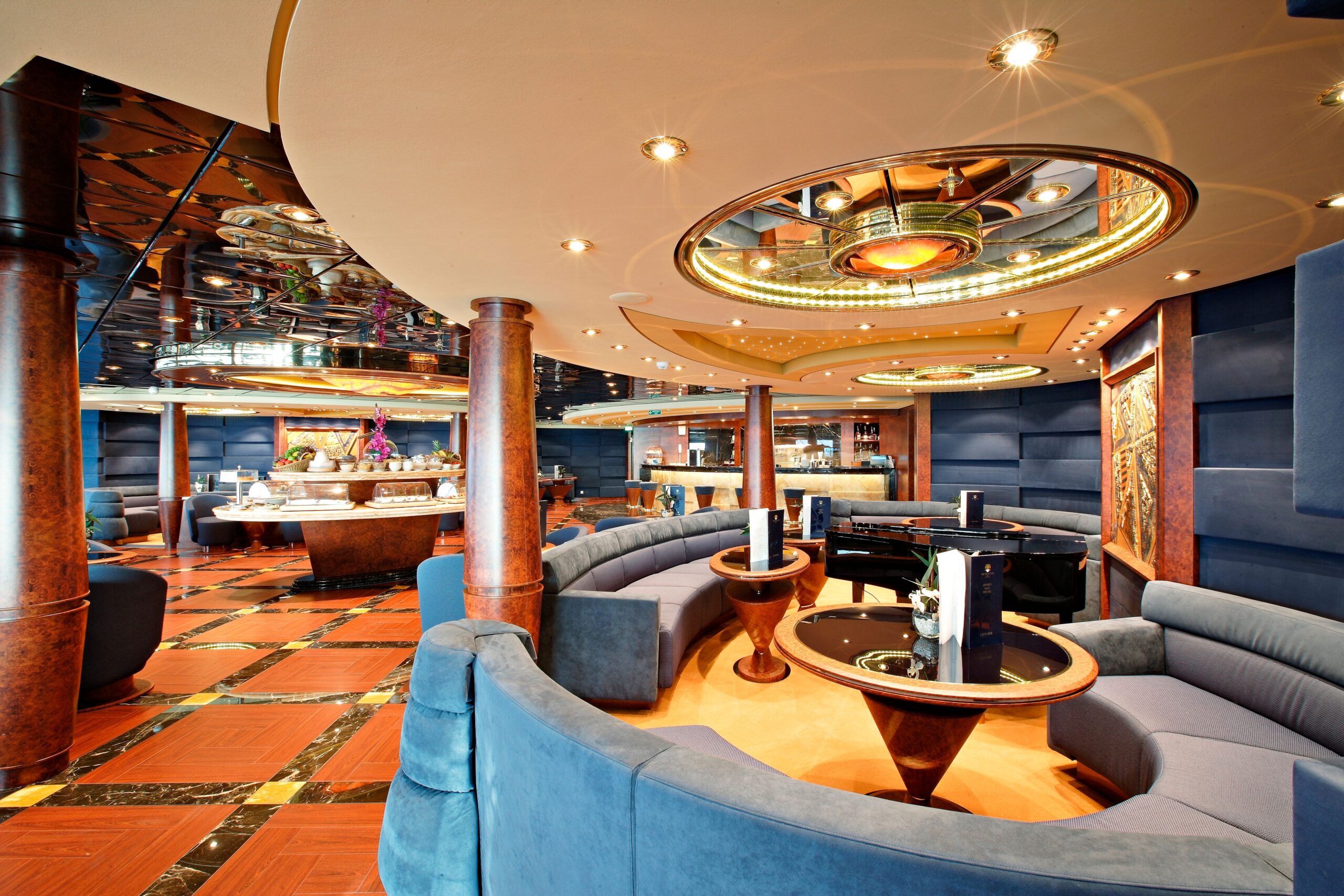 Top Sail Lounge