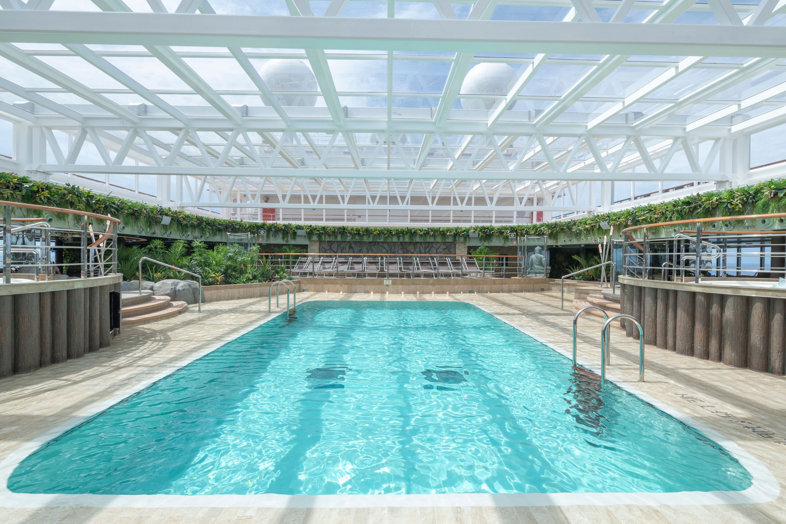 Jungle Pool Lounge