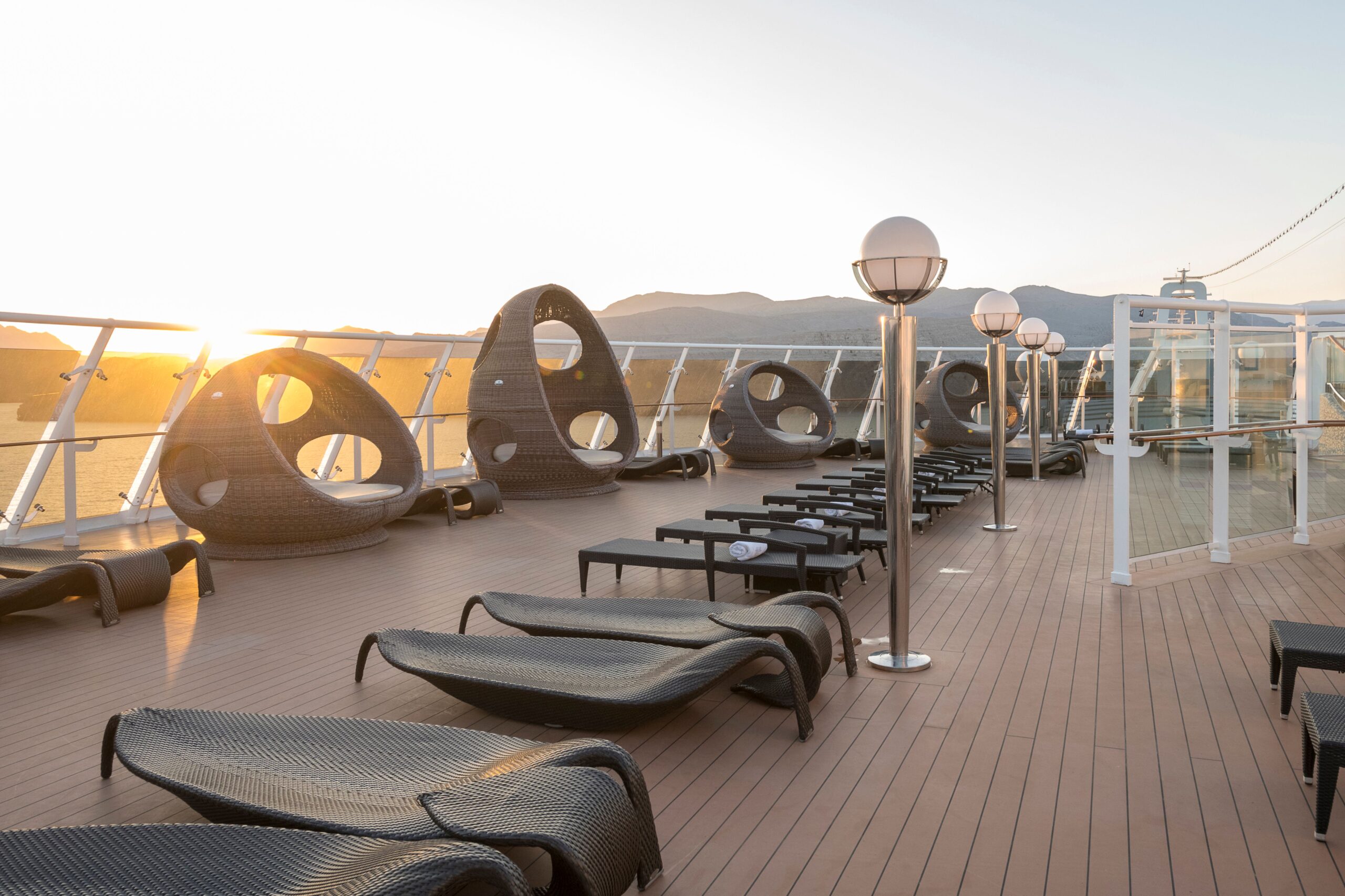 Top 18 Exclusive Solarium