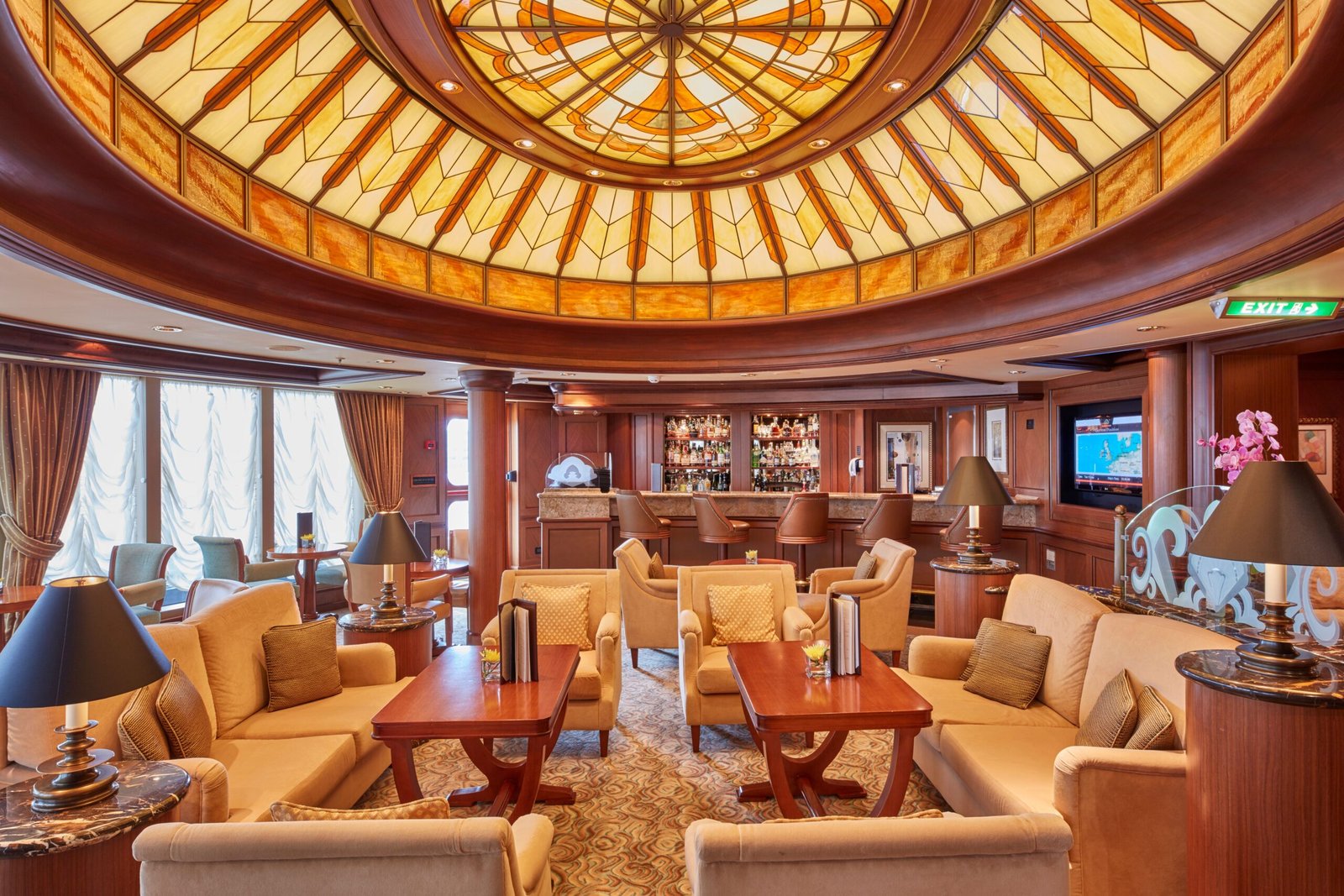 Grills Lounge