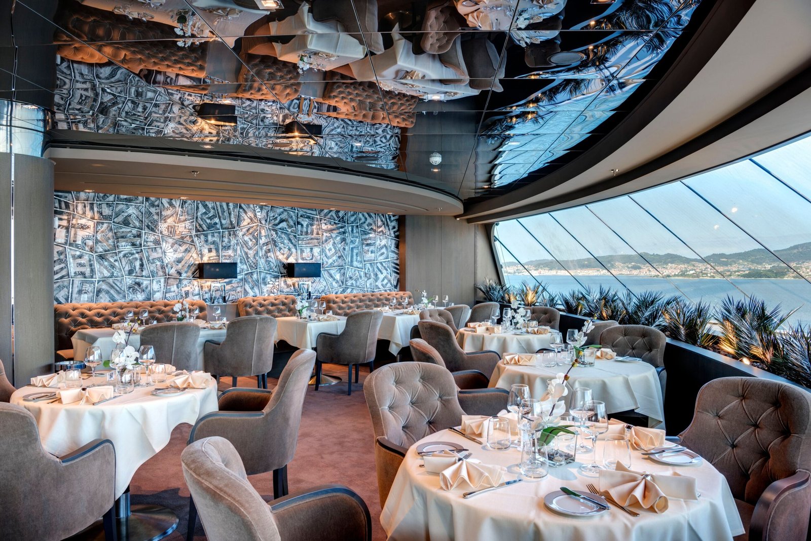 Restaurante MSC Yacht Club