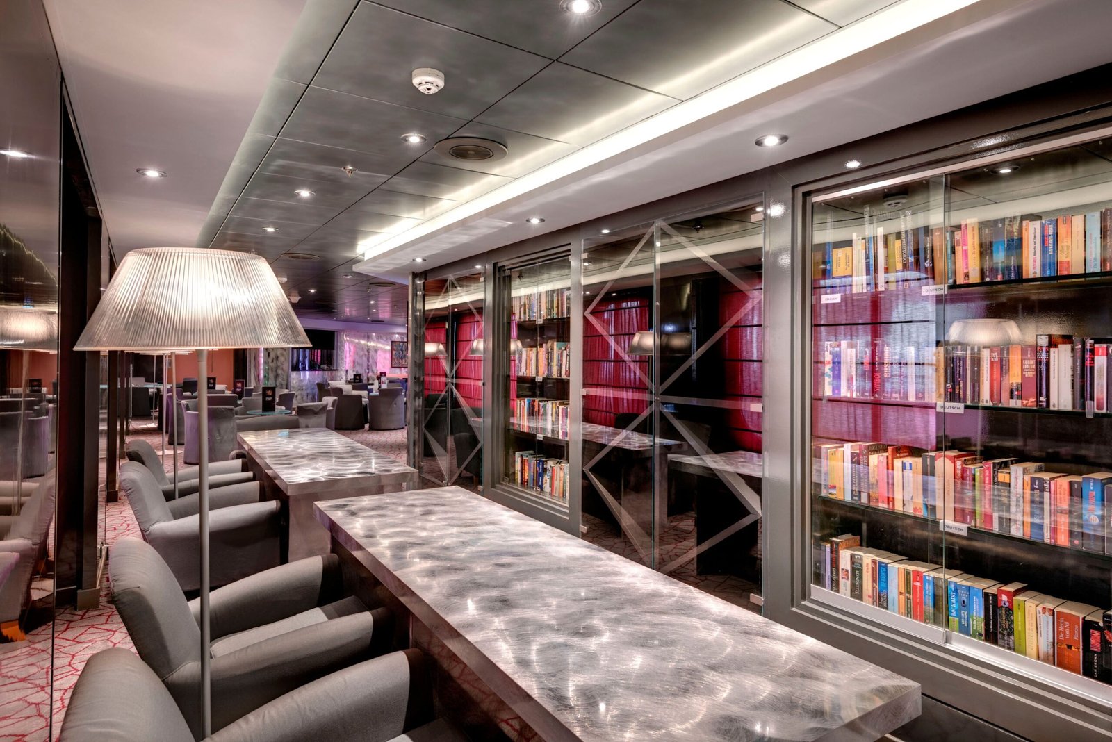 Sinfonia Lounge & Biblioteca