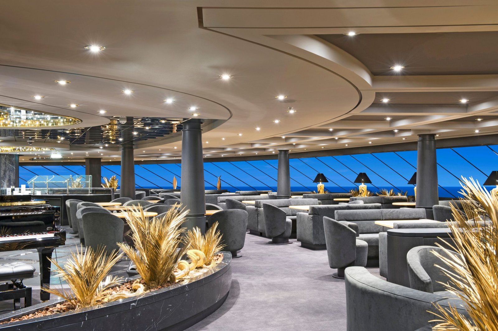 Top Sail Lounge