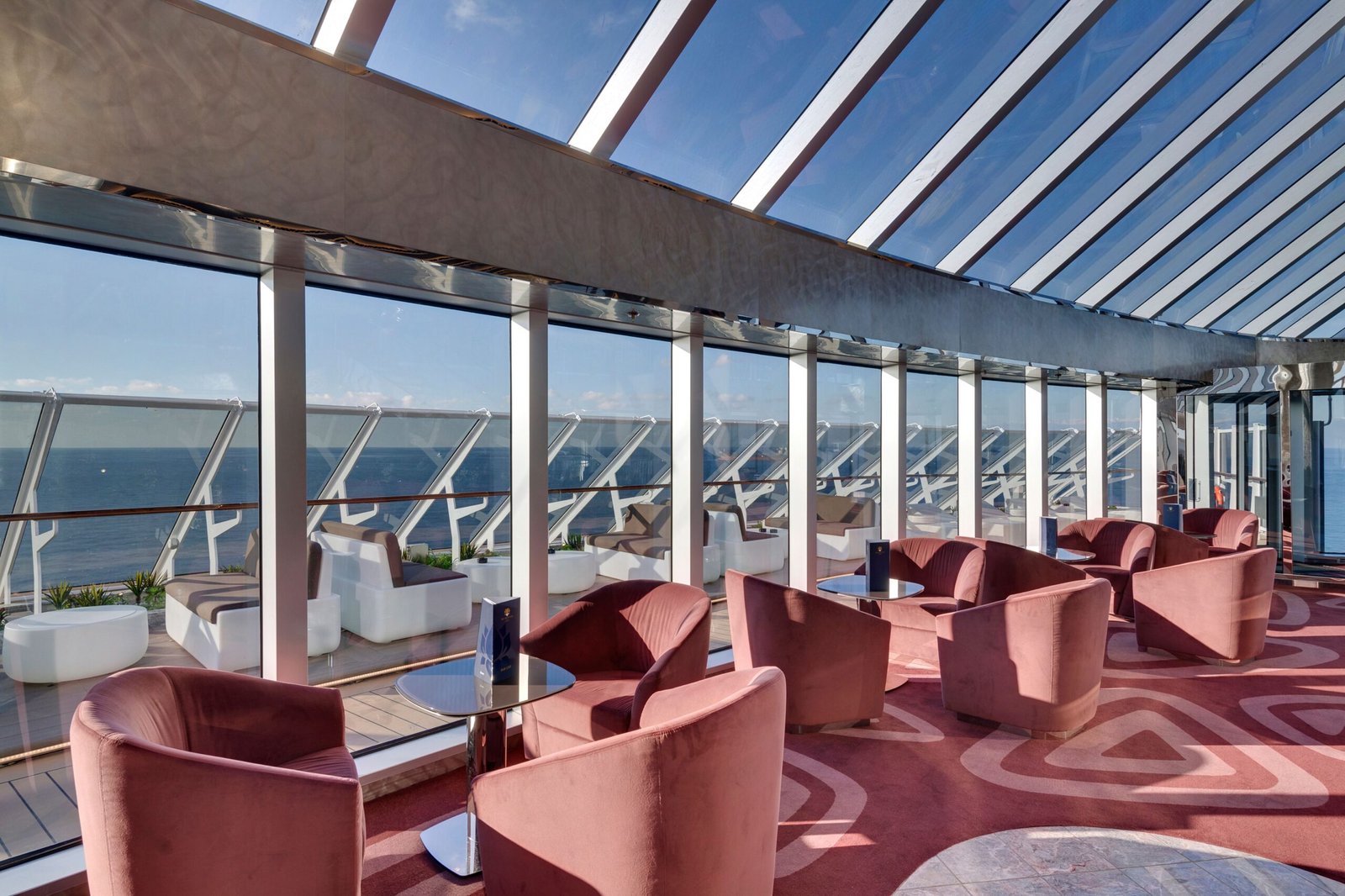 Top Sail Lounge